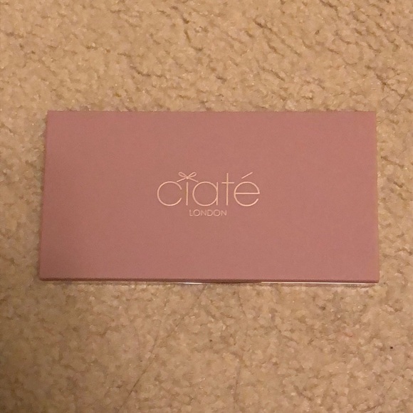 Ciate London The Velvet Palette - Picture 1 of 3